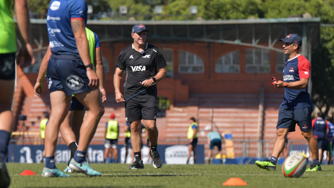 Felipe Contepomi visitó el entrenamiento de Capibaras XV: el Head Coach de Los Pumas junto al puntero del SRA 2026