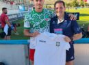 Presencia rosarina: Carlos Perrone exporta el referato local al verano europeo y tuvo un cruce verdinegro con Juan Imhoff